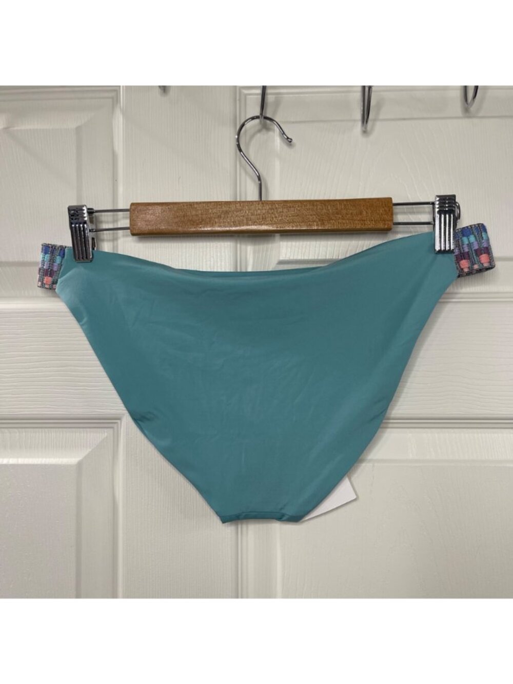 BECCA Fiesta Avery Low Rise Bikini Bottom Women's Size Medium Pastel Side Tab - Picture 3 of 7